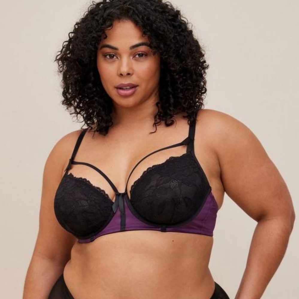 Torrid Satin And Lace Retro Underwire Bra